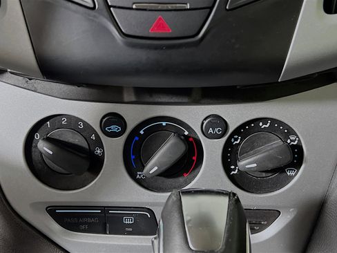 Used 2014 Ford Focus SE w/ Equipment Group 201A image 26