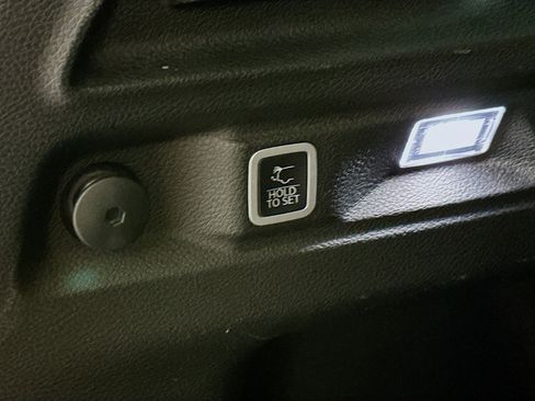 Used 2024 Jeep Grand Cherokee L Limited w/ Luxury Tech Group II image 33