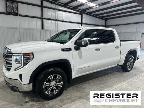Used 2025 GMC Sierra 1500 SLT RWD image 1