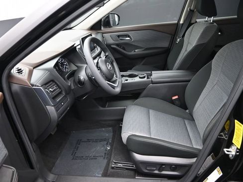 Used 2023 Nissan Rogue SV AWD/4WD image 15