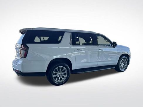 Used 2023 Chevrolet Suburban Premier AWD/4WD image 6