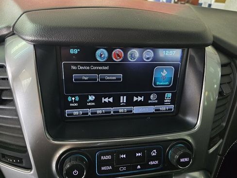 Used 2020 Chevrolet Suburban LT image 23