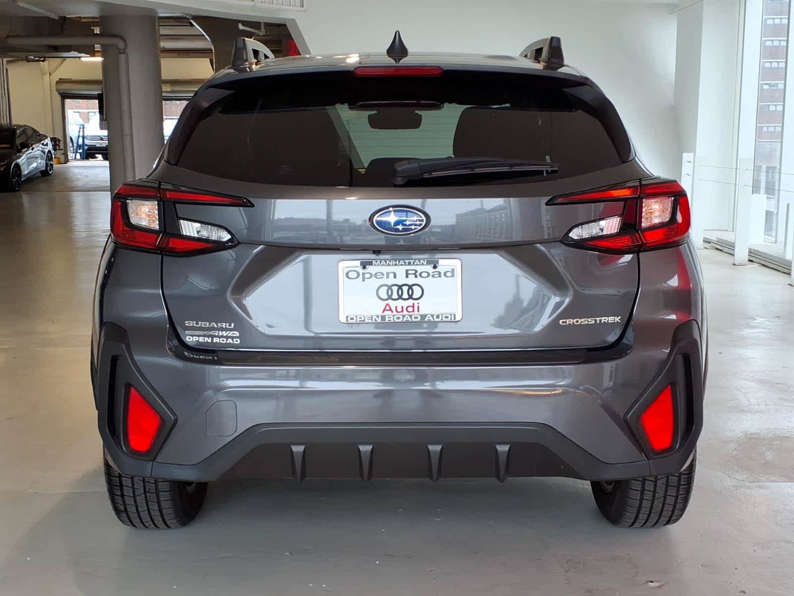 Used 2024 Subaru Crosstrek 2.0i Premium w/ Popular Package #3 AWD/4WD image 5