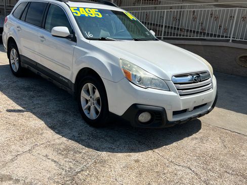 Used 2014 Subaru Outback 2.5i Premium w/ Moonroof Package image 2