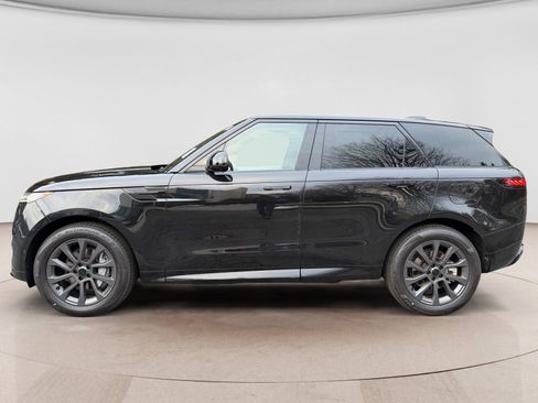 New 2026 Land Rover Range Rover Sport Dynamic SE image 2