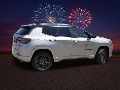 Certified 2022 Jeep Compass High Altitude AWD/4WD image 4