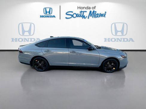Certified 2025 Honda Accord SE image 8