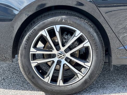 Used 2024 Volkswagen Jetta Sport image 11