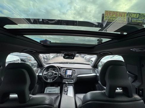 Used 2018 Volvo XC90 T6 Momentum w/ Convenience Package image 22