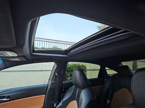 Used 2021 Toyota Avalon XSE image 29