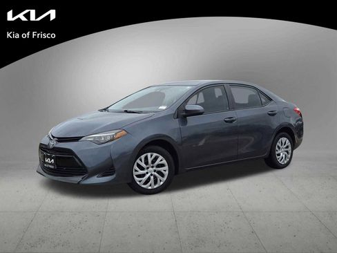 Used 2017 Toyota Corolla LE FWD image 1