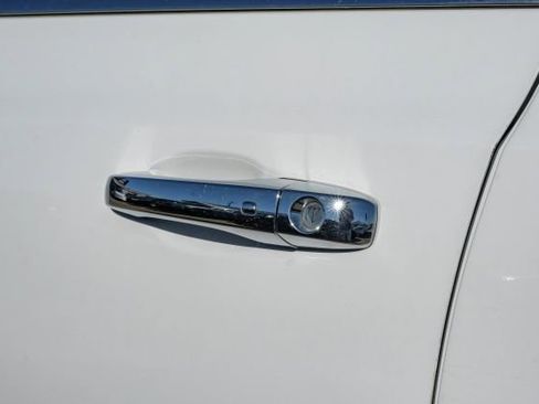 Used 2019 Chrysler 300 Limited image 47