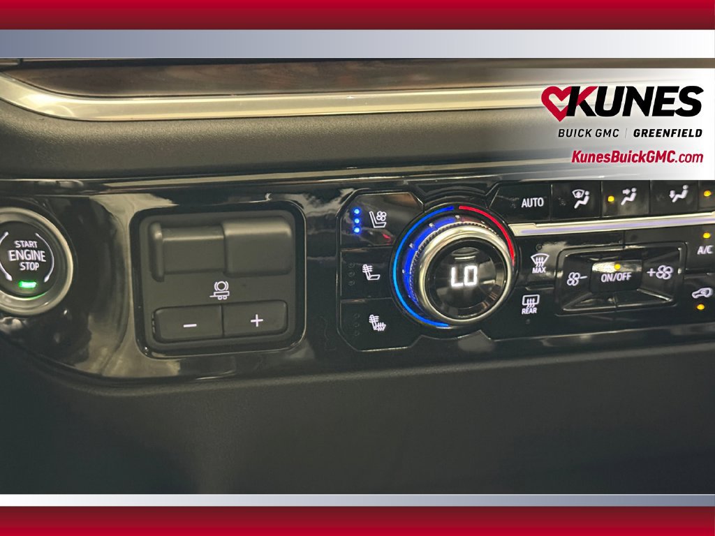 Used 2025 GMC Sierra 1500 SLT w/ SLT Premium Plus Package AWD/4WD image 32