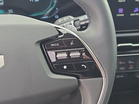 New 2026 Kia Niro EX FWD image 30
