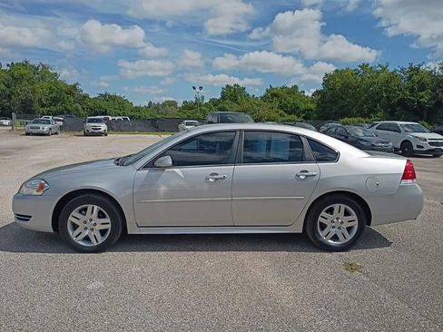 Used 2016 Chevrolet Impala LT FWD image 2