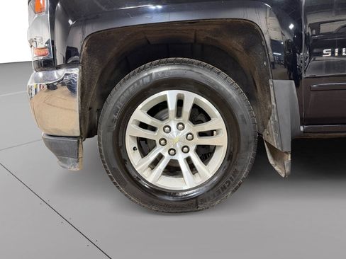 Used 2018 Chevrolet Silverado 1500 LT w/ All Star Edition image 14
