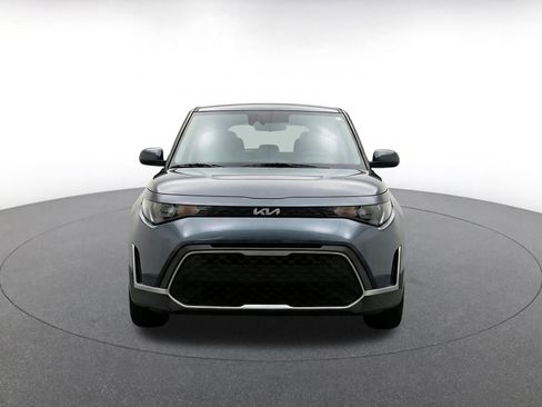 Used 2025 Kia Soul LX w/ LX Technology Package FWD image 2
