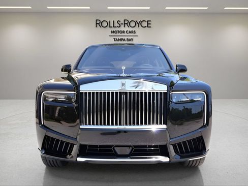 New 2026 Rolls-Royce Cullinan AWD/4WD image 6