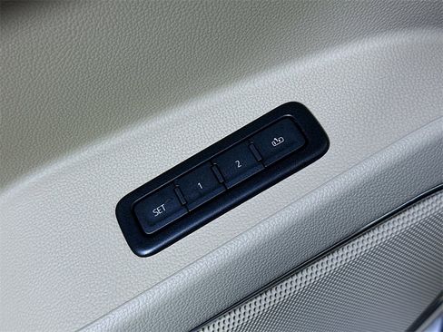 Used 2019 GMC Yukon Denali w/ Denali Ultimate Package image 22