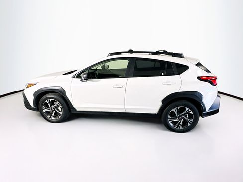 Used 2024 Subaru Crosstrek 2.0i Premium image 4
