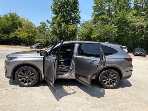 Used 2025 Acura MDX A-Spec AWD/4WD image 19