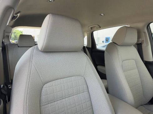 Used 2025 Honda HR-V LX image 8