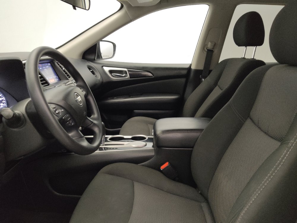 Used 2020 Nissan Pathfinder S FWD image 17