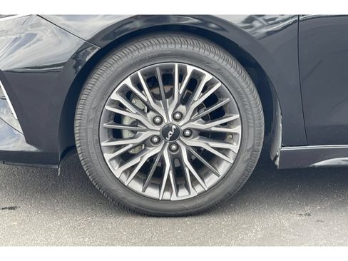 Used 2023 Kia Forte GT-Line w/ GT-Line Premium Package FWD image 10