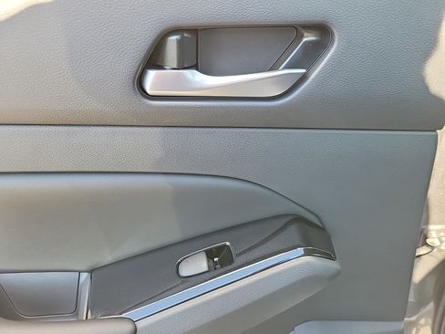 New 2025 Nissan Altima 2.5 SL image 19