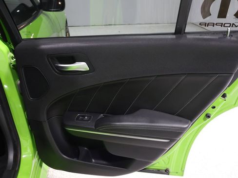 Used 2017 Dodge Charger R/T Scat Pack w/ Beats Audio Group image 22