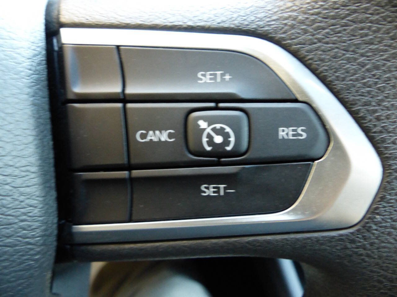 Used 2024 Jeep Compass Sport AWD/4WD image 39