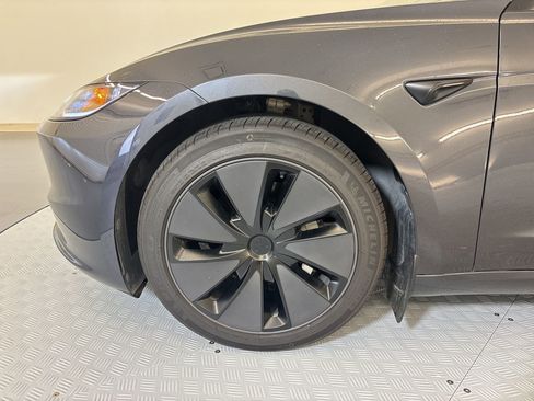 Used 2025 Tesla Model 3 Long Range image 11