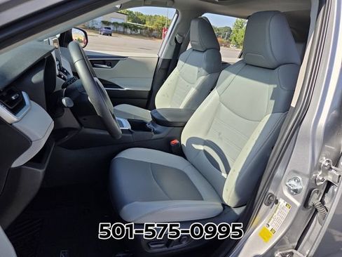 Used 2025 Toyota RAV4 XLE Premium FWD image 8