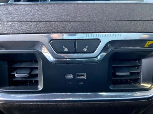 Used 2024 GMC Sierra 1500 SLT w/ SLT Premium Plus Package image 34