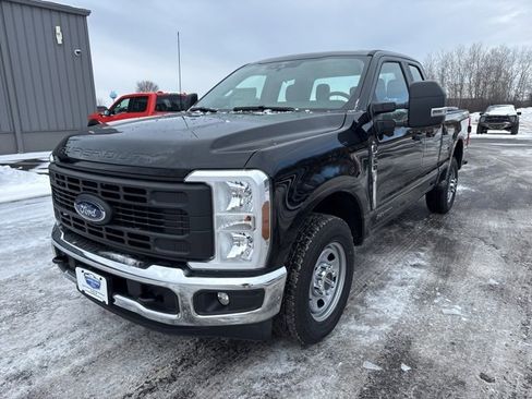 Used 2024 Ford F350 XL w/ 360-Degree Camera Package image 3