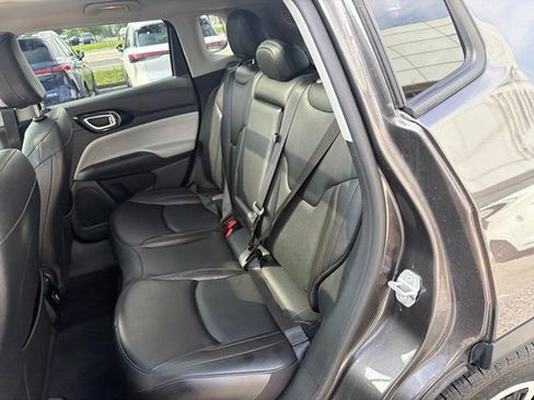 Used 2022 Jeep Compass Limited w/ Sun and Sound Group AWD/4WD image 12