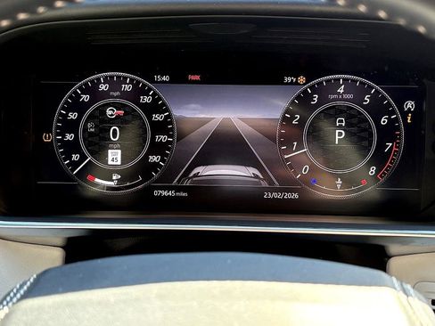 Used 2020 Land Rover Range Rover Sport SVR image 22