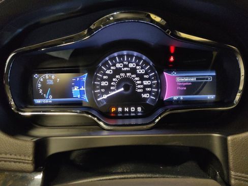 Used 2018 Lincoln MKT GTDI Reserve image 23