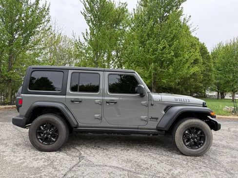 Used 2022 Jeep Wrangler Unlimited Sport AWD/4WD image 2