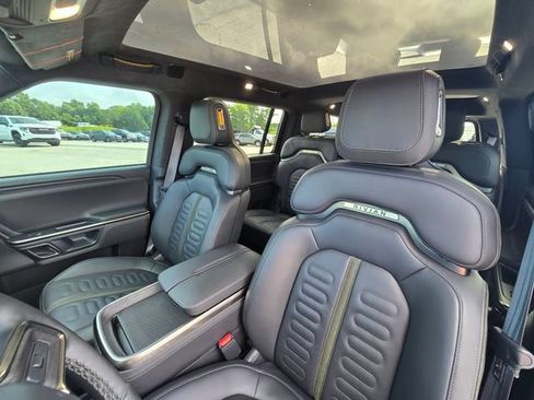Used 2023 Rivian R1S Adventure AWD/4WD image 24