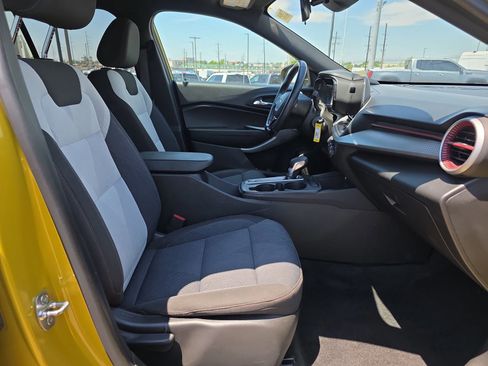 Used 2024 Chevrolet Trax RS w/ Driver Confidence Package FWD image 15
