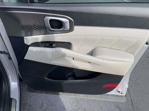 Used 2023 Kia Sorento SX image 46