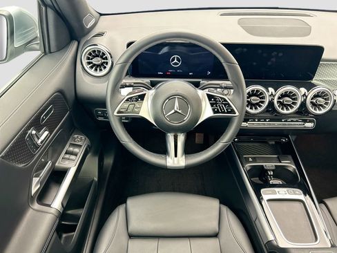 Certified 2025 Mercedes-Benz GLB 250 image 10