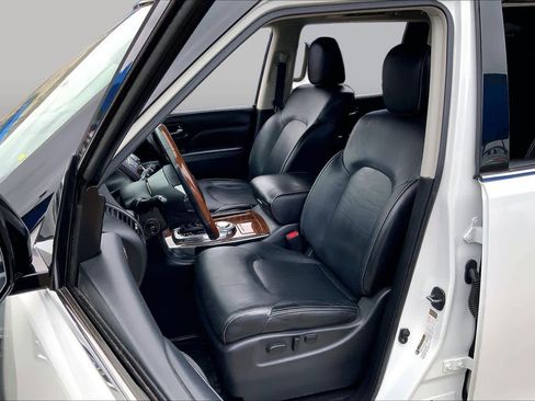 Used 2019 INFINITI QX80 Luxe w/ 22" Wheel Package RWD image 8