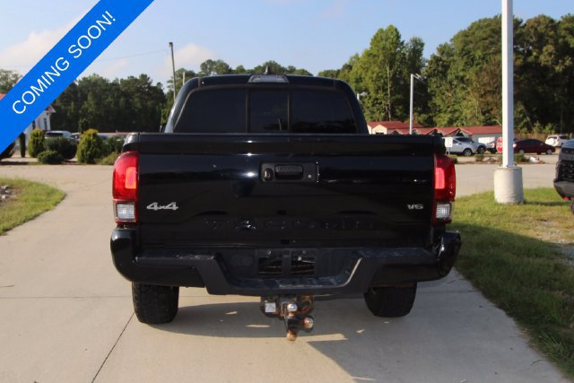 Used 2020 Toyota Tacoma SR AWD/4WD image 3