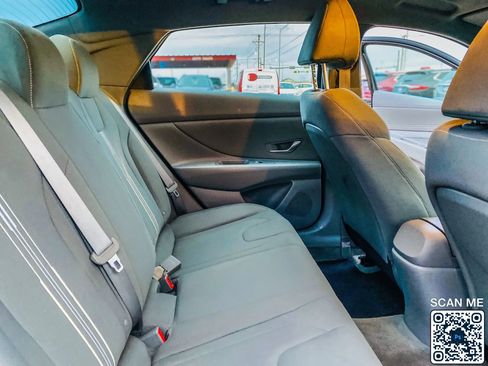 Used 2021 Hyundai Elantra SEL w/ Convenience Package image 28