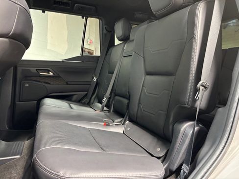 Used 2024 Lexus GX 550 image 29