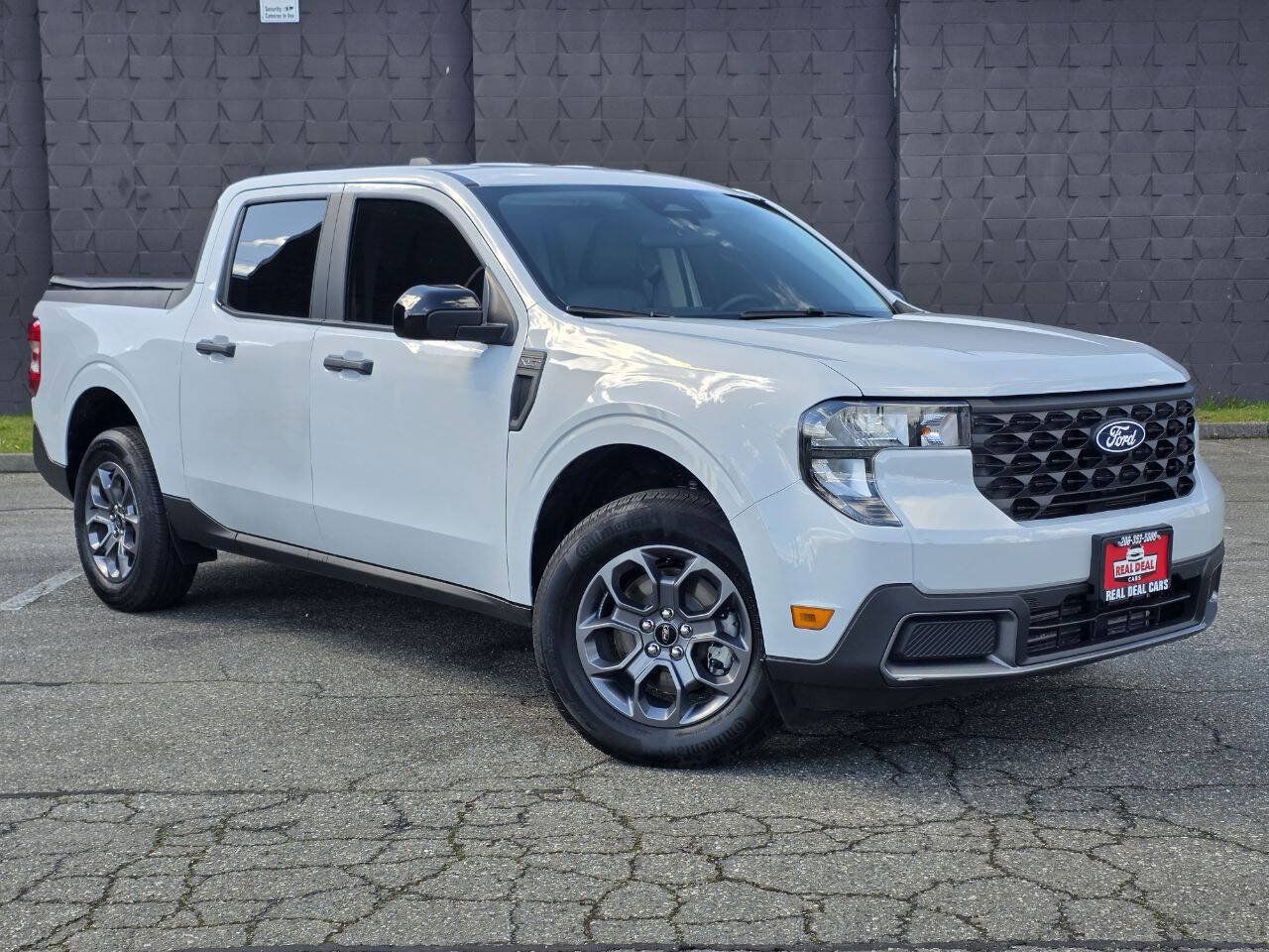 Used 2025 Ford Maverick XLT w/ XLT Luxury Package AWD/4WD image 3