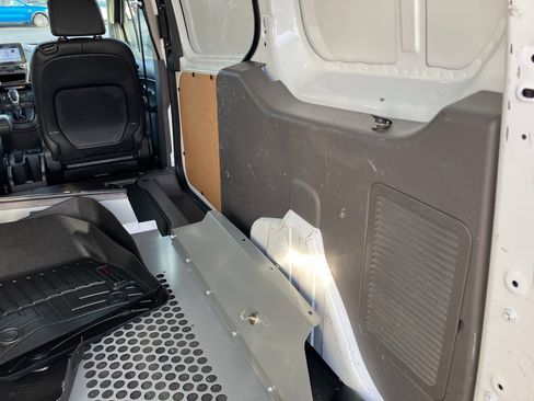 Used 2020 Ford Transit Connect XL image 33
