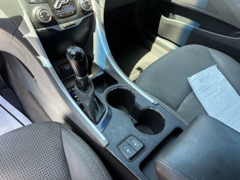 Used 2013 Hyundai Sonata SE FWD image 15